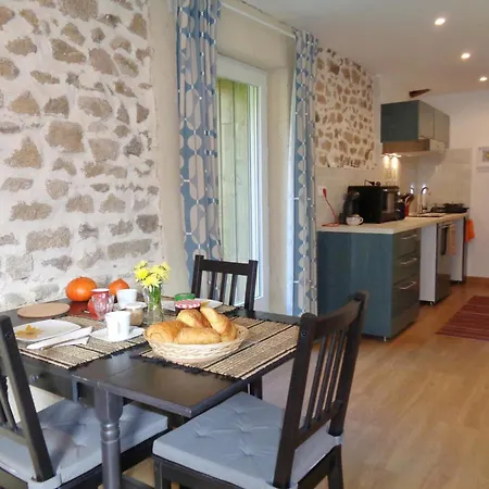 Apartment Montagne Avec Terrasse Privative, Wifi, Pres De Sentiers De Randonnee, Animaux Acceptes - Fr-1-496-224 Saint-Priest-la-Prugne